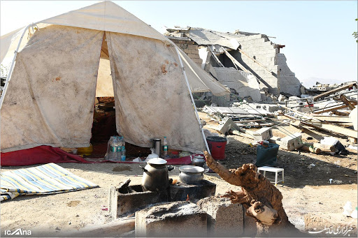 چادر پس از زلزله